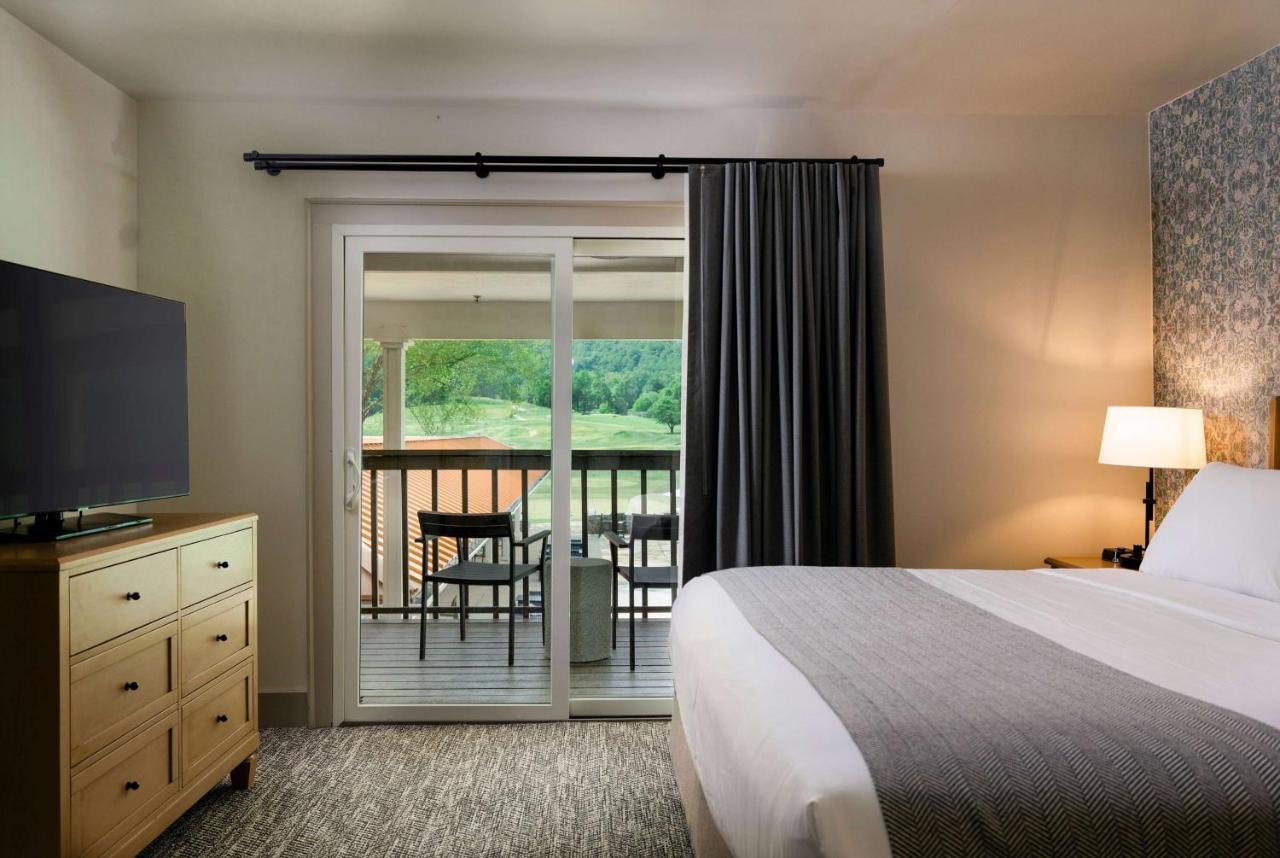Waynesville Inn And Golf Club, Tapestry Collection By Hilton Exterior photo