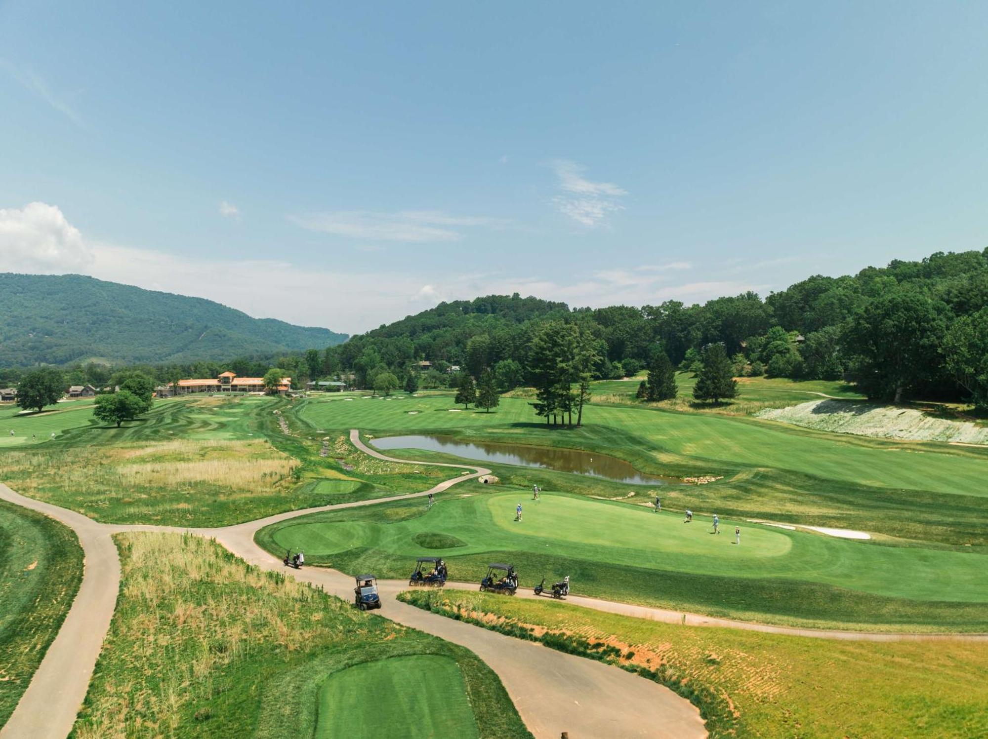 Waynesville Inn And Golf Club, Tapestry Collection By Hilton Exterior photo
