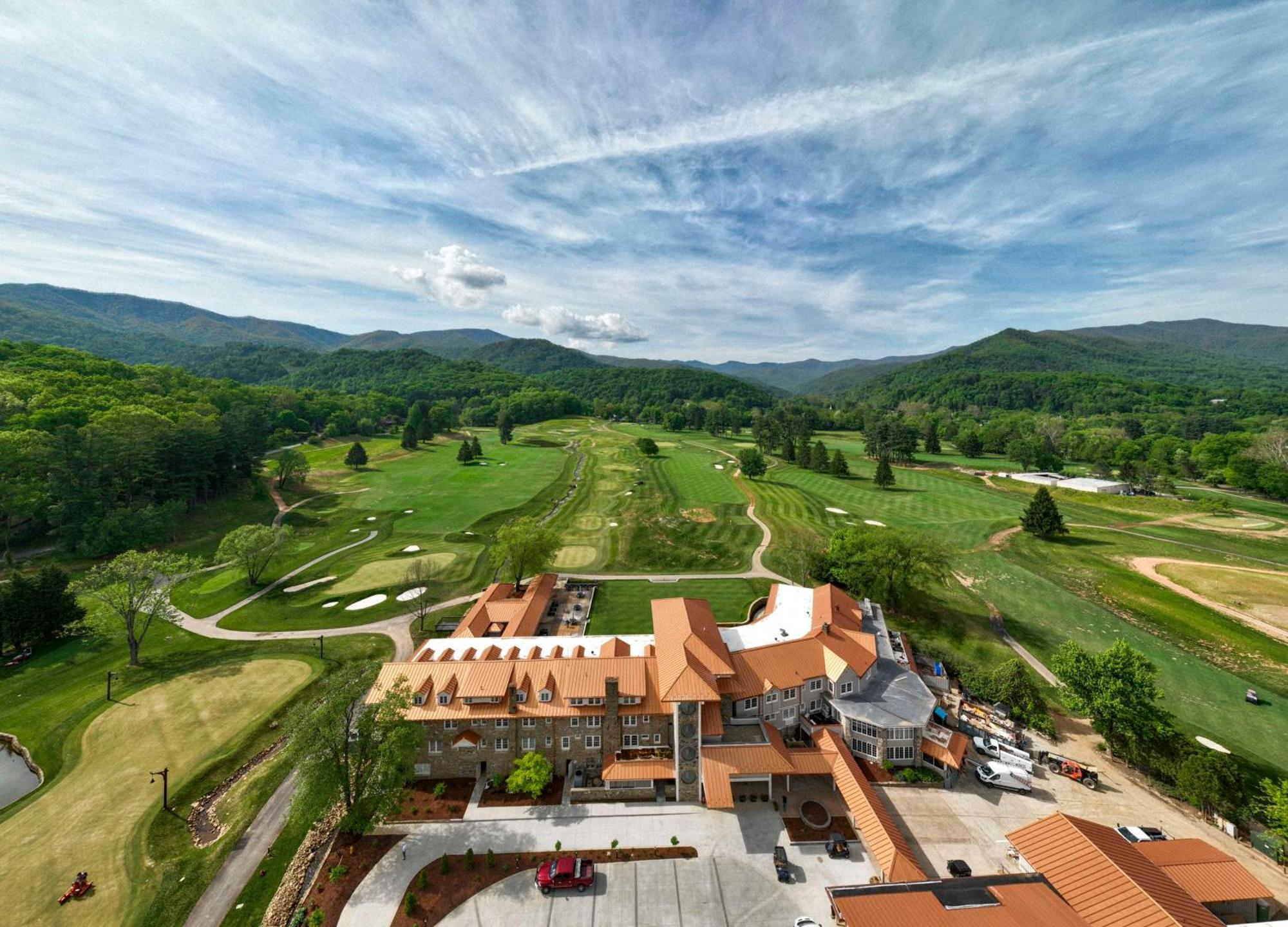 Waynesville Inn And Golf Club, Tapestry Collection By Hilton Exterior photo