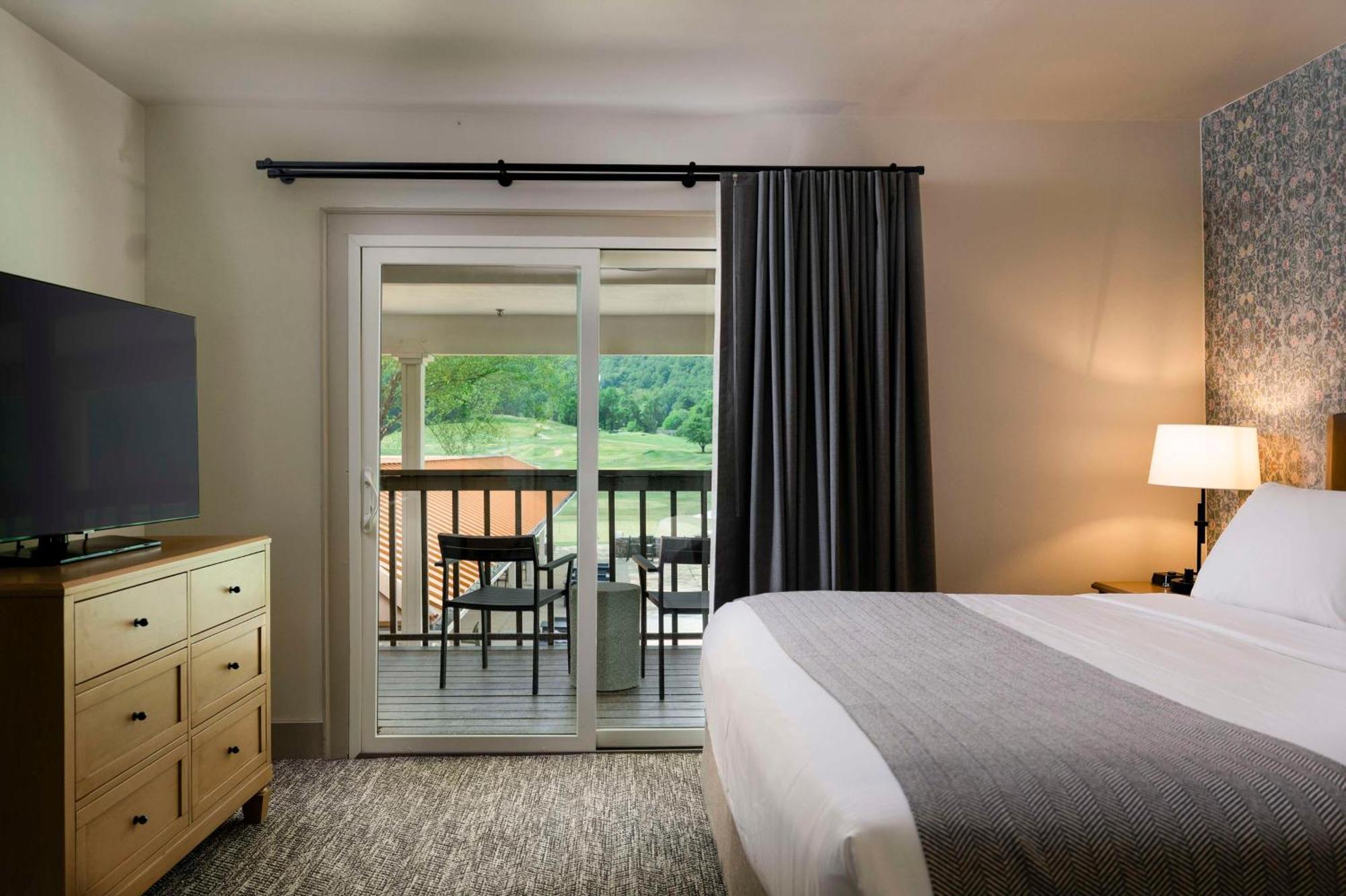 Waynesville Inn And Golf Club, Tapestry Collection By Hilton Exterior photo