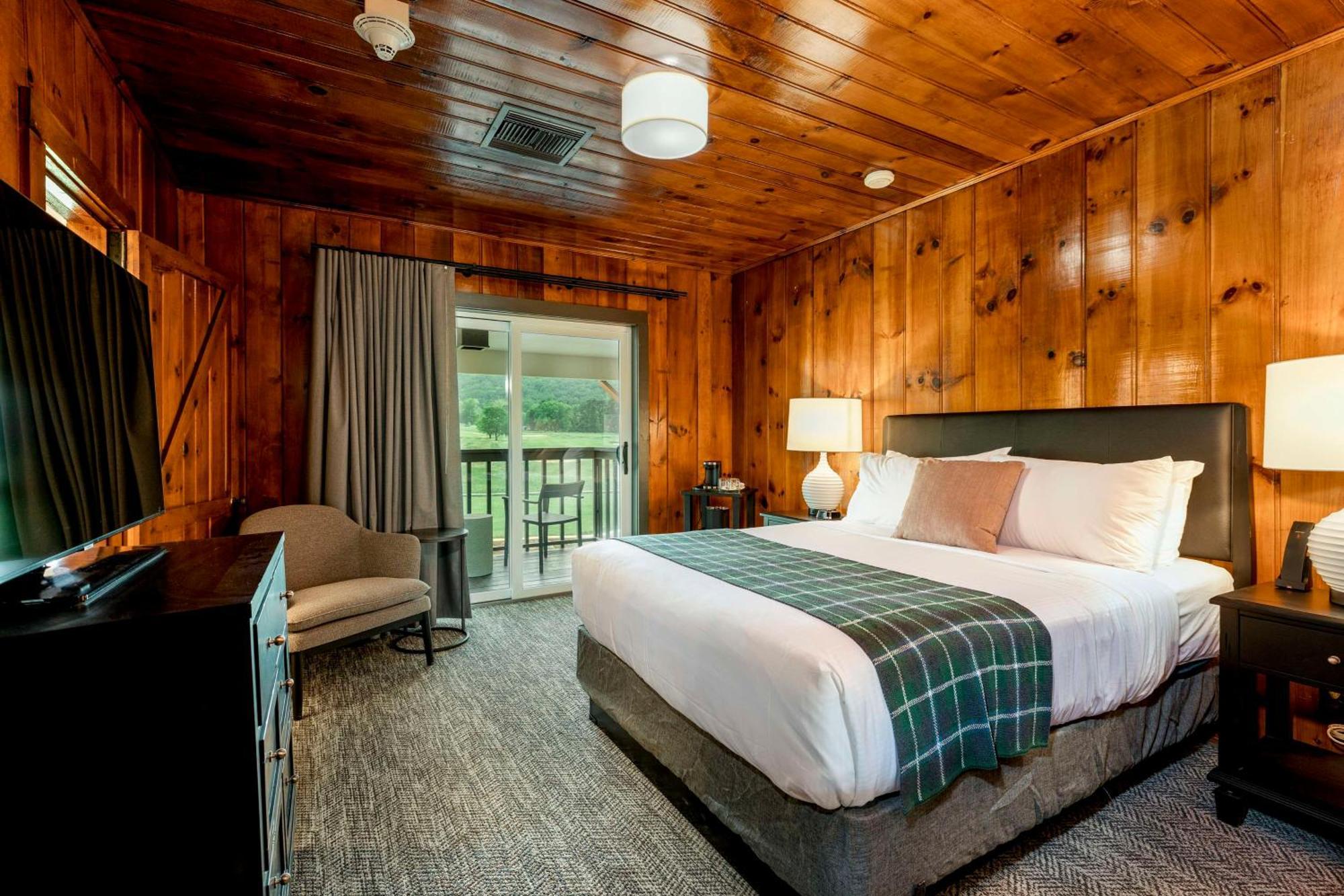 Waynesville Inn And Golf Club, Tapestry Collection By Hilton Exterior photo