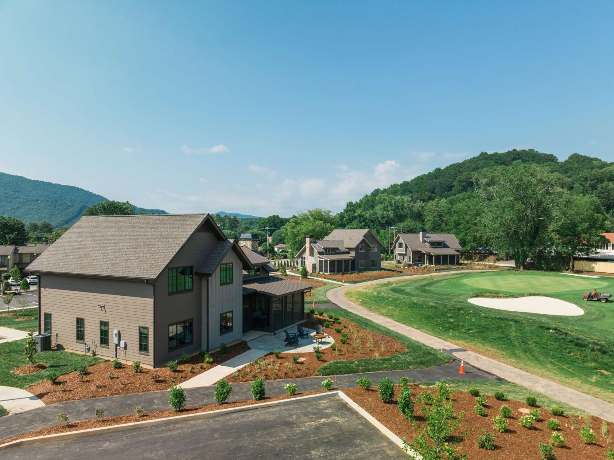 Waynesville Inn And Golf Club, Tapestry Collection By Hilton Exterior photo