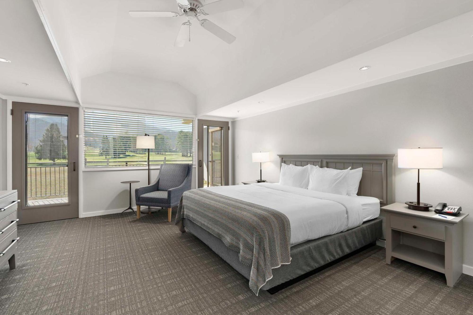 Waynesville Inn And Golf Club, Tapestry Collection By Hilton Exterior photo